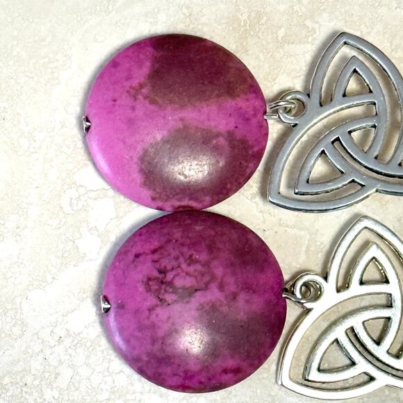 2/$20, Viva Magenta Agate Triqueta Sterling Silver Dangle Earrings - Picture 4 of 9